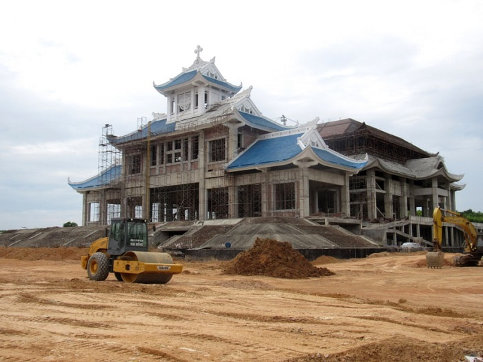 Trung tâm hành hương Đức Mẹ La Vang