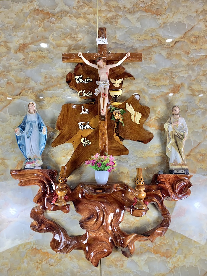 Mẫu bàn thờ công giáo