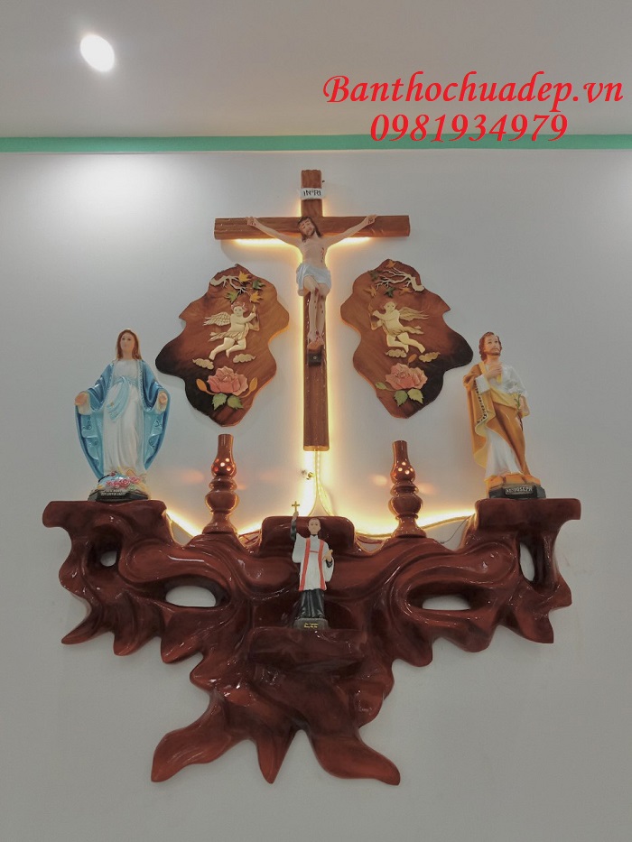 Mẫu bàn thờ Công giáo