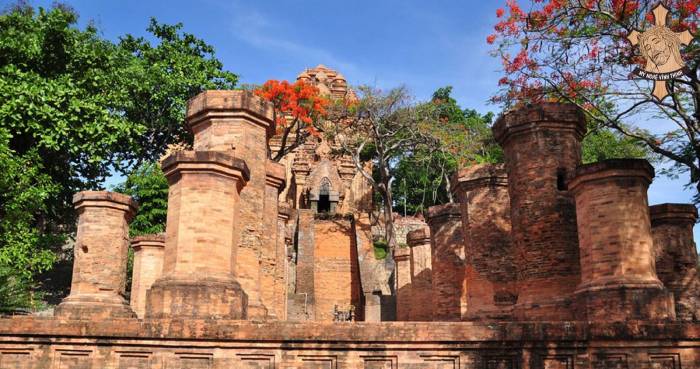 Tháp bà Ponagar Nha Trang