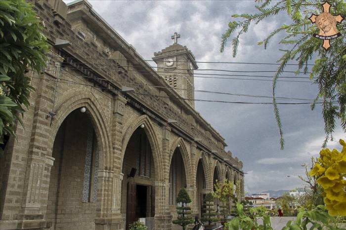 Nhà thờ đá Nha Trang