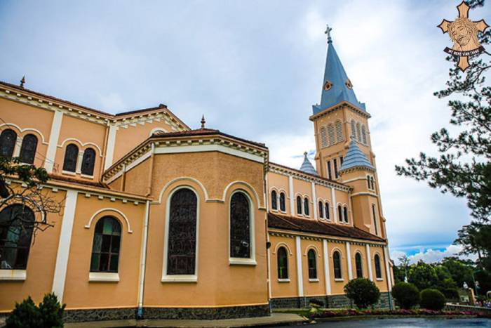 Nhà thờ Domaine de Marie