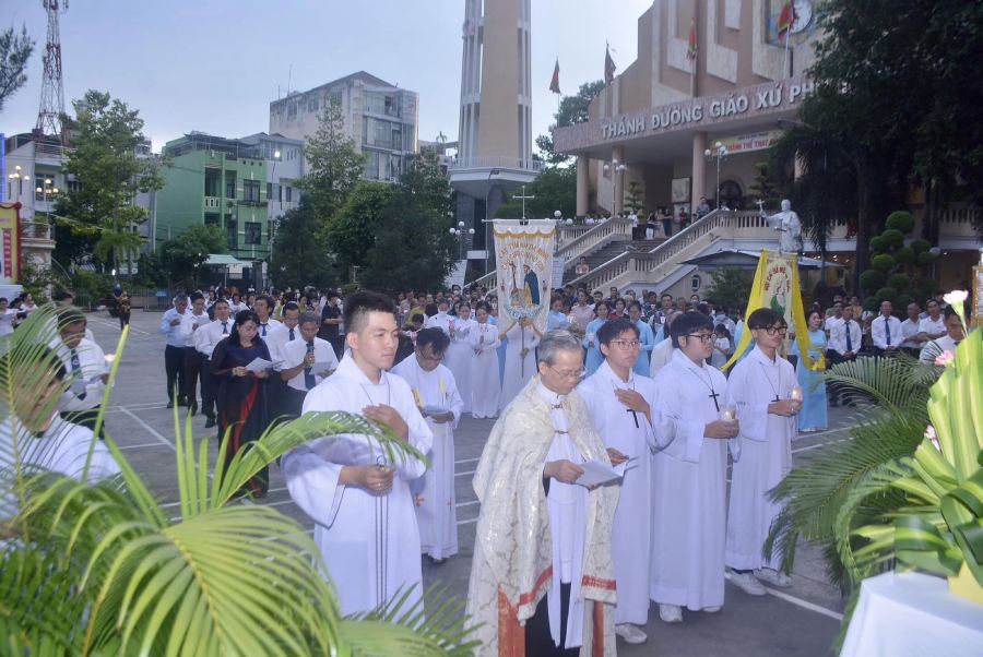 Giáo xứ Phú Trung